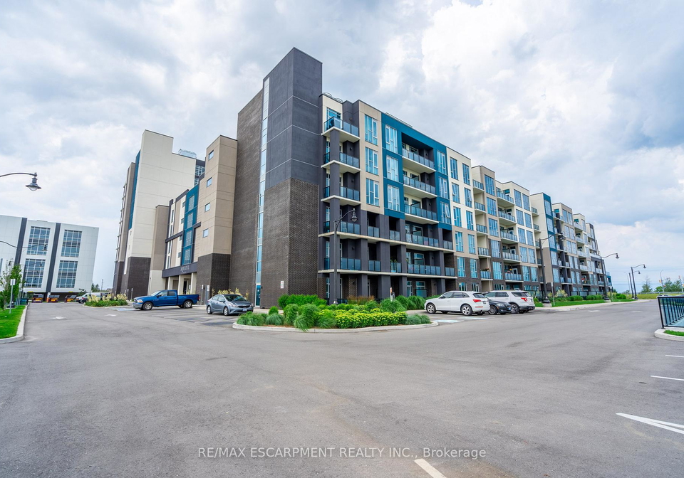 16-concord-place-s-grimsby-ontario-x13242208