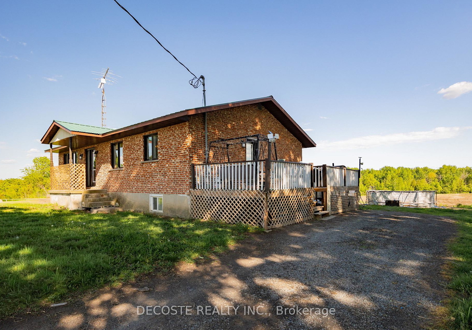 19914-kenyon-concession-6-road-north-glengarry-ontario-x13242226