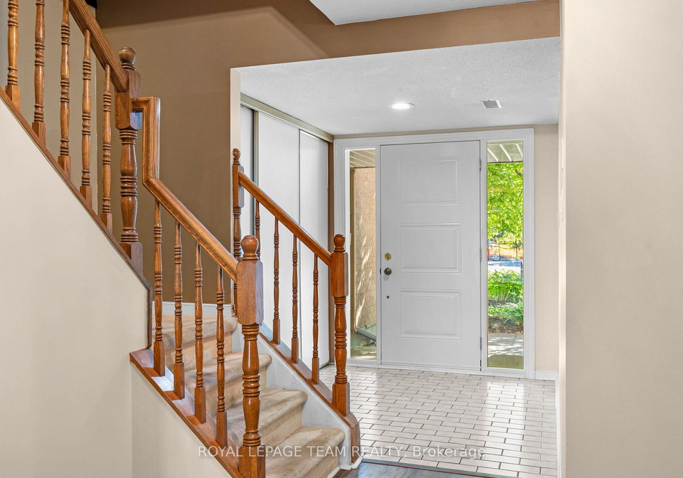 8-mannington-court-ottawa-ontario-x13242400