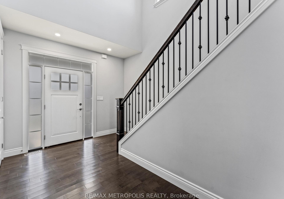 925-lakewood-crescent-lakeshore-ontario-x13242402