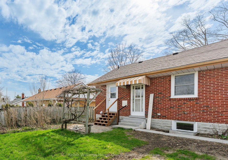 20-cadillac-drive-guelph-ontario-x13242580