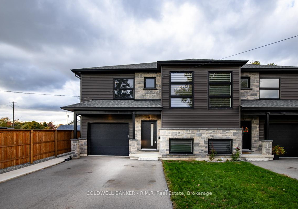36-page-street-port-colborne-ontario-x13242934