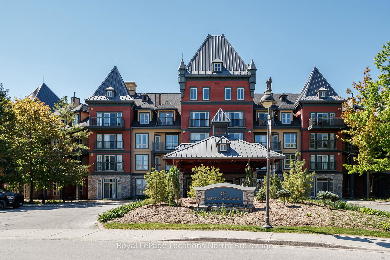 156-jozo-weider-boulevard-blue-mountains-ontario-x13243090