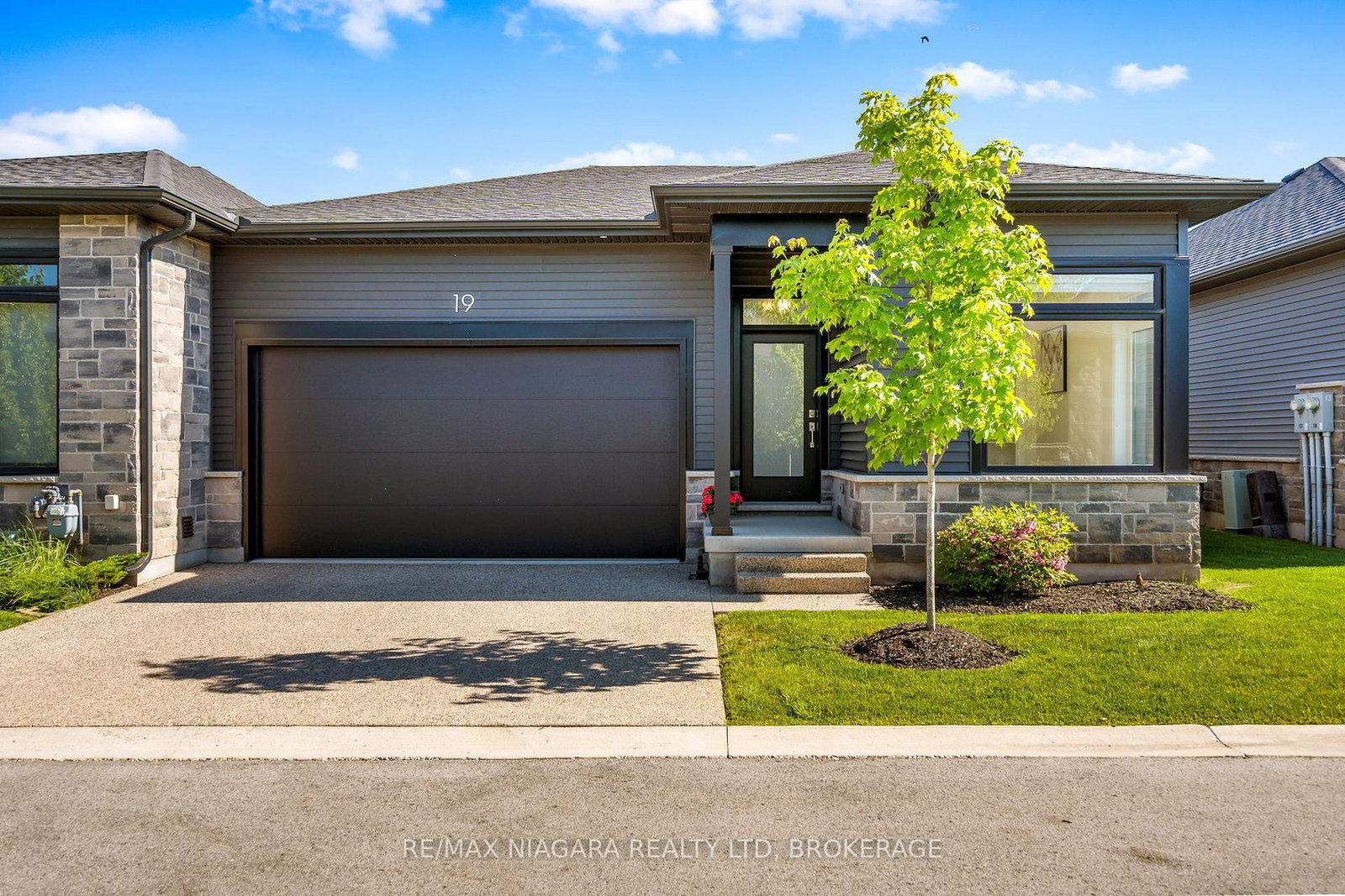 8974-willoughby-drive-niagara-falls-ontario-x13243478