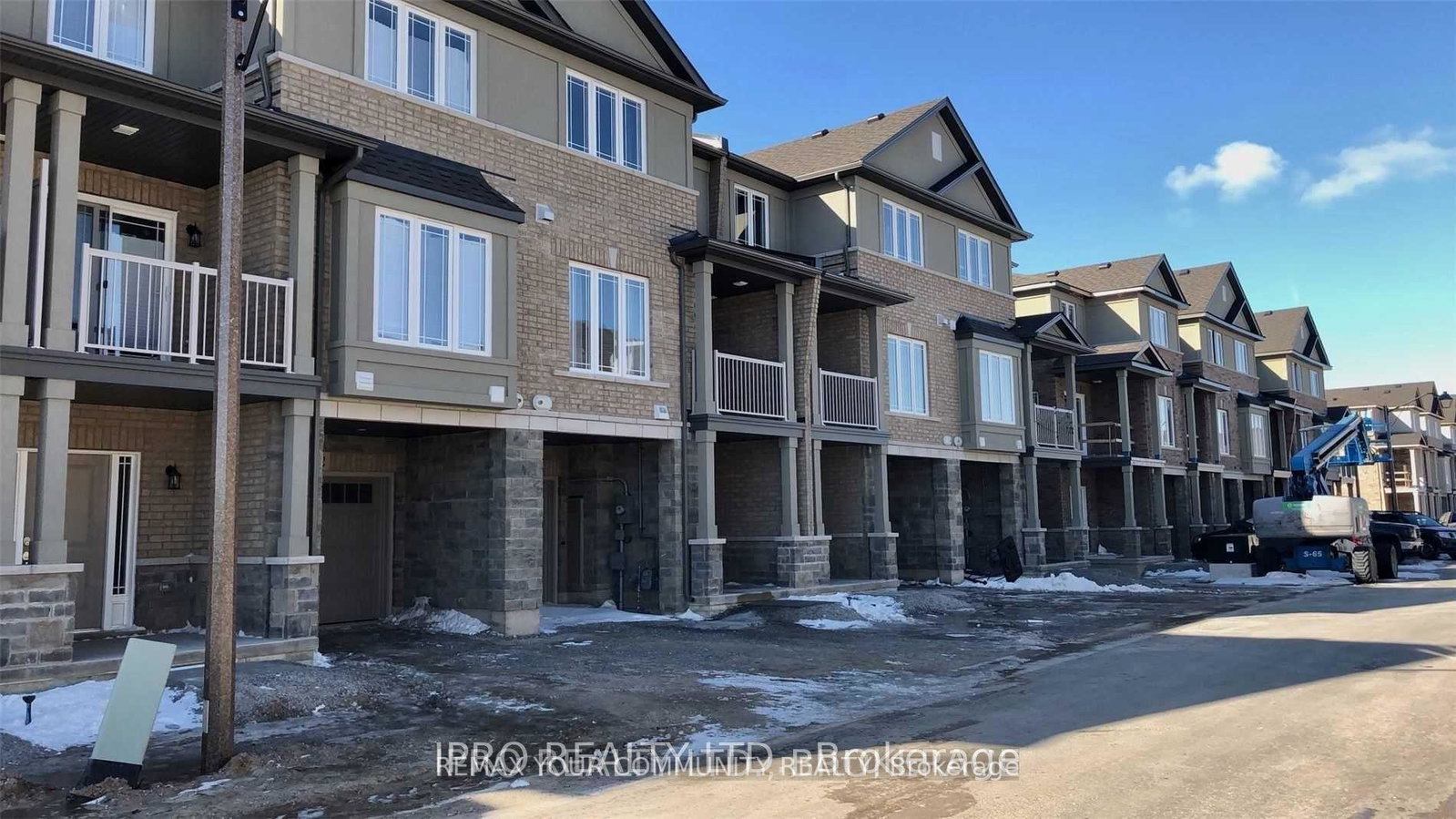 60-waterlily-way-hamilton-ontario-x13243576