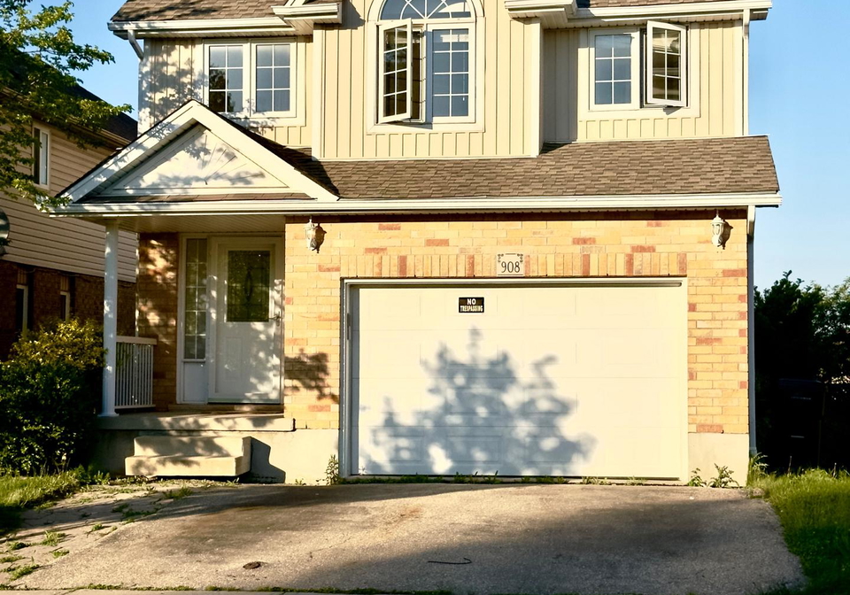 908-copper-leaf-crescent-kitchener-ontario-x13243662
