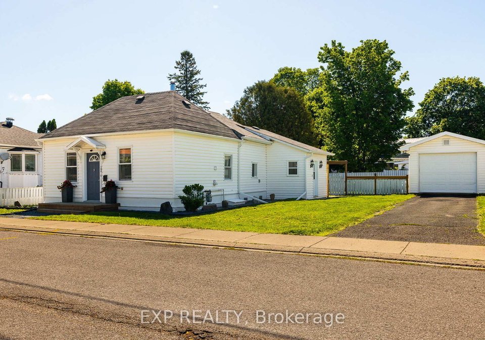 180-wellington-street-carleton-place-ontario-x13243766