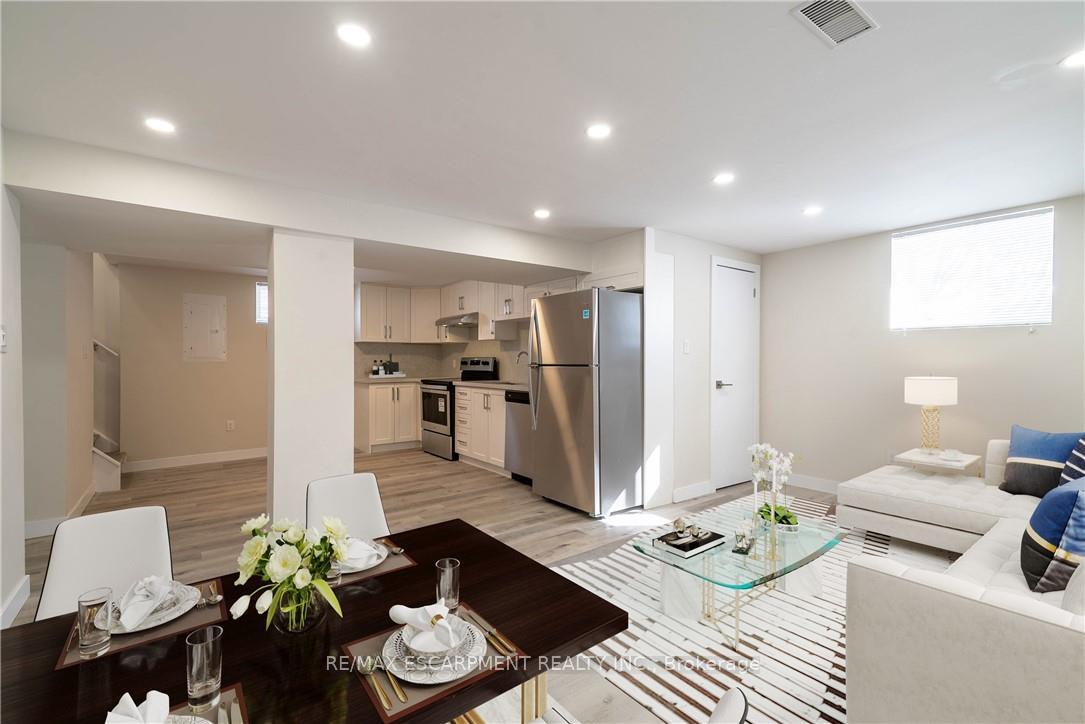 196-upper-paradise-road-hamilton-ontario-x13243780