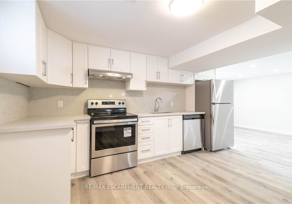 196-upper-paradise-road-hamilton-ontario-x13243780