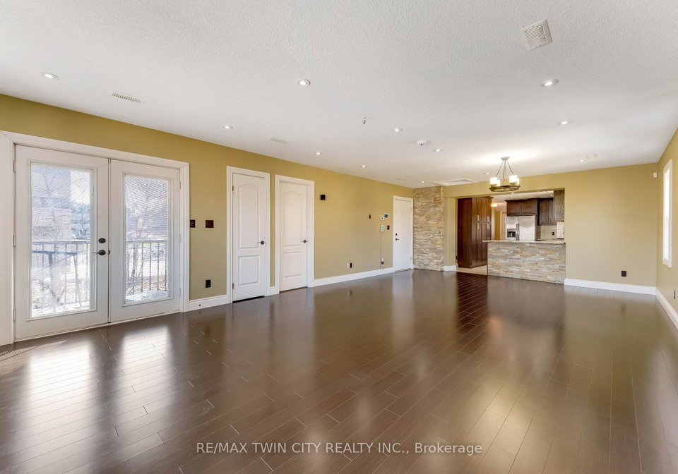 561-queen-street-s-kitchener-ontario-x13244198