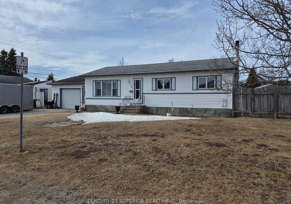 18-lloyd-irwin-street-marathon-ontario-x13244578