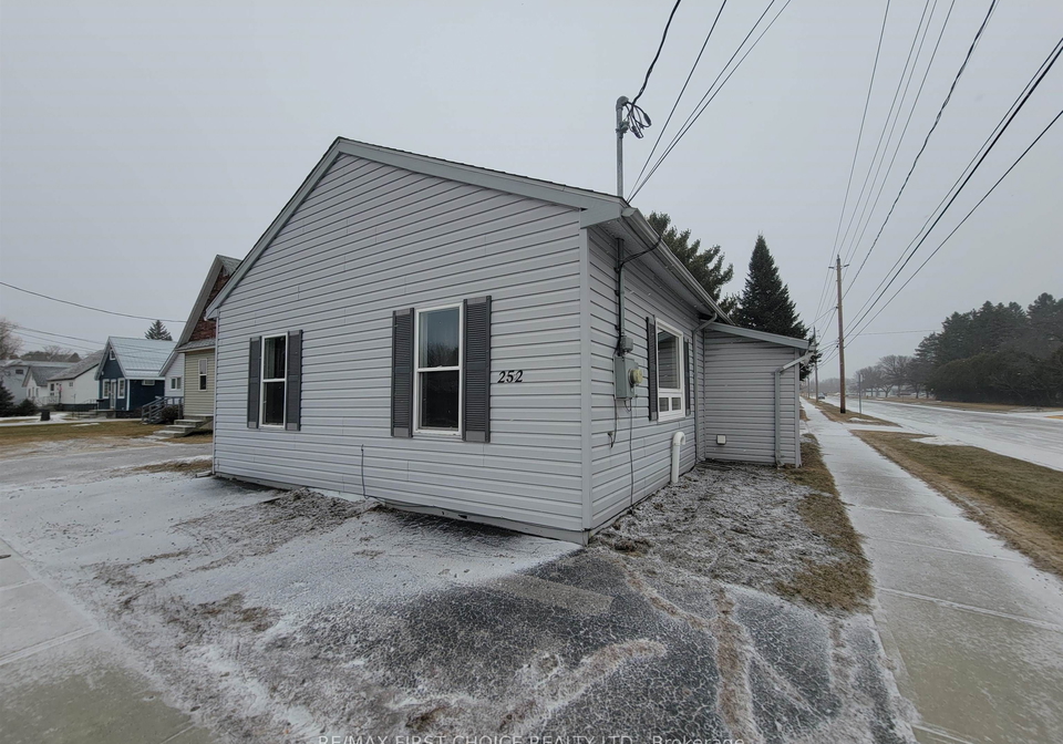 252-sixth-street-e-fort-frances-ontario-x13244864