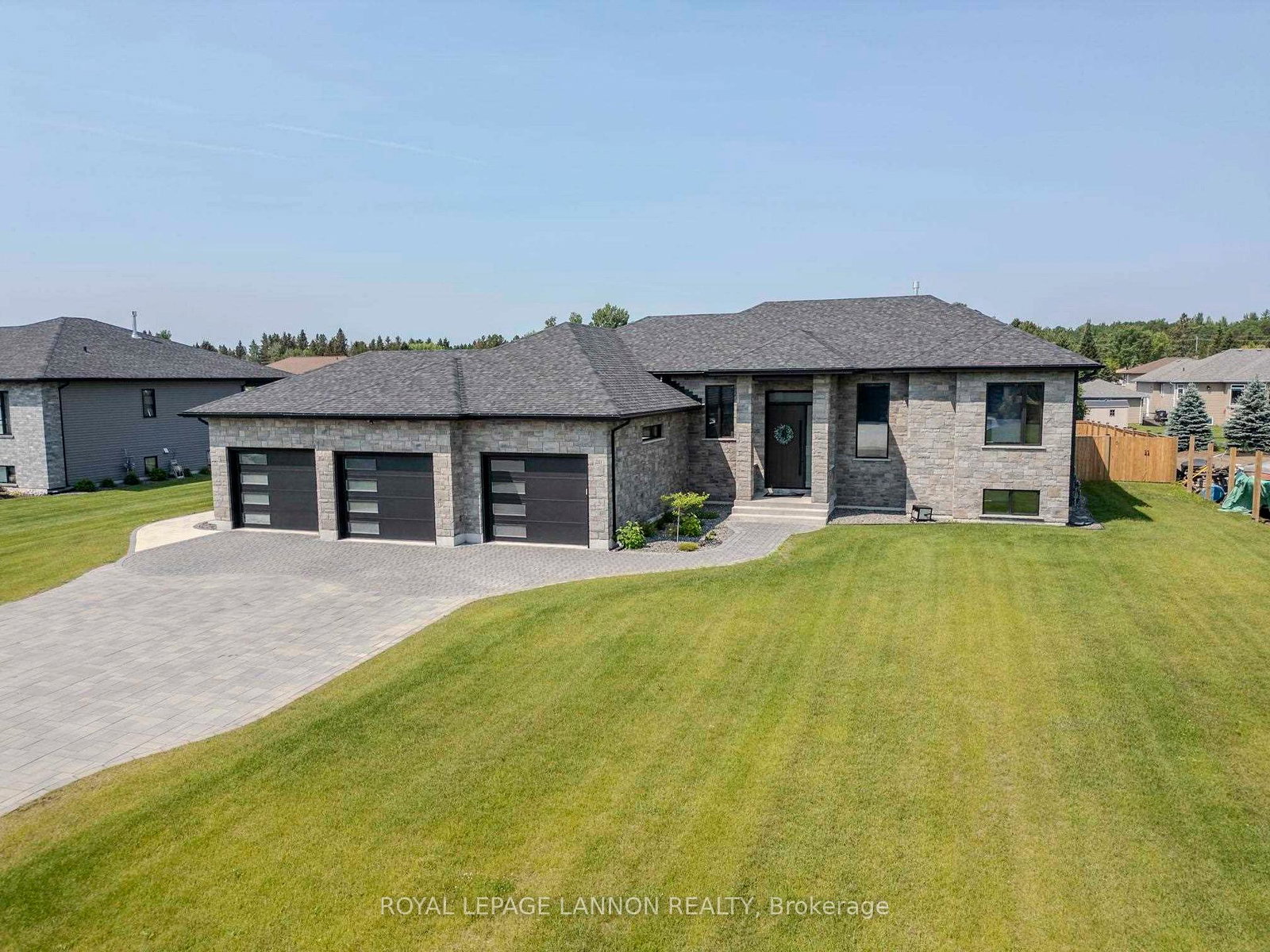 2111-magnolia-drive-thunder-bay-ontario-x13245204
