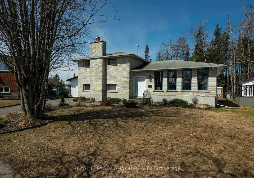 526-ryerson-place-thunder-bay-ontario-x13245228