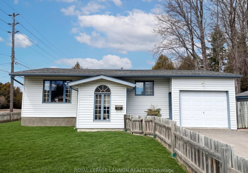 558-van-norman-thunder-bay-ontario-x13245392