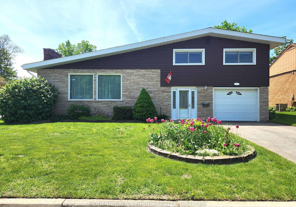 2-woodlawn-place-brockville-ontario-x13245480