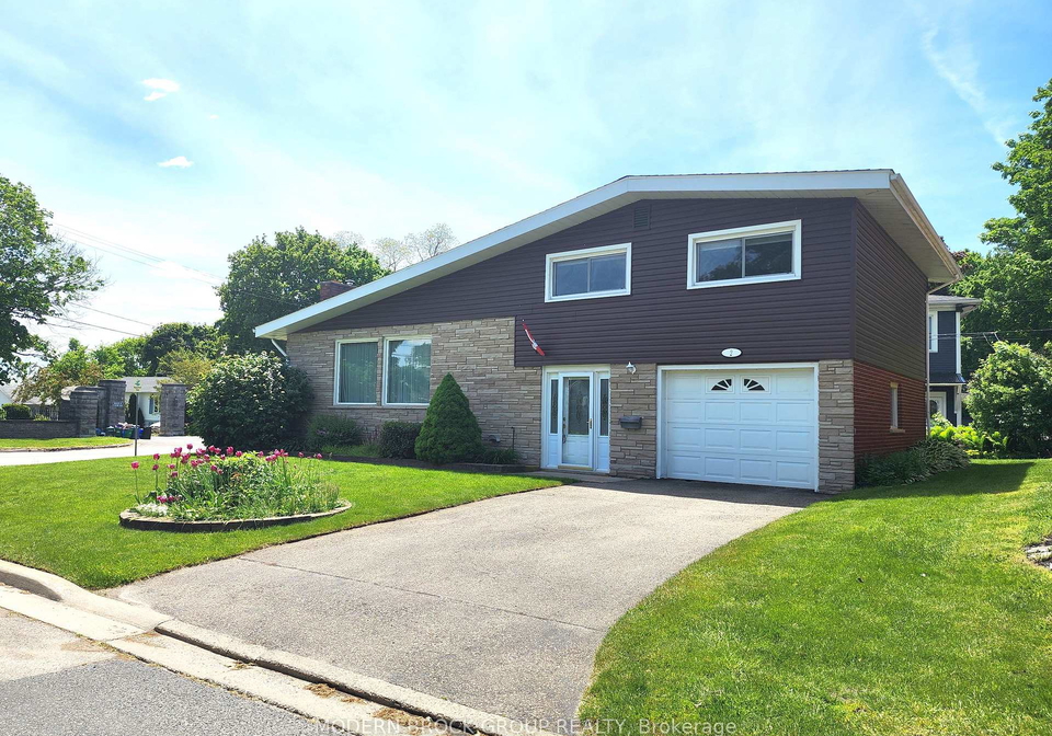 2-woodlawn-place-brockville-ontario-x13245480