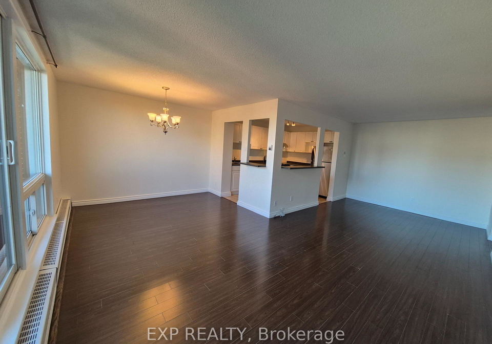 1505-baseline-road-ottawa-ontario-x13246154