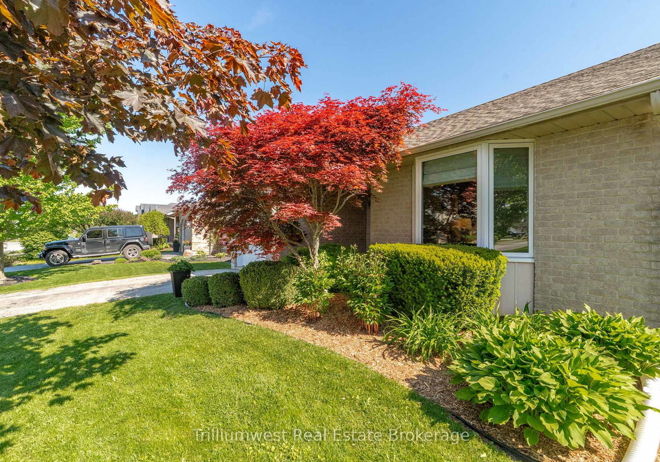 767-scott-street-w-north-perth-ontario-x13246334