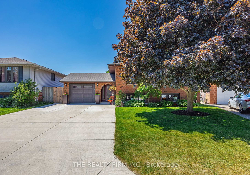 11-brennan-drive-strathroy-caradoc-ontario-x13246346