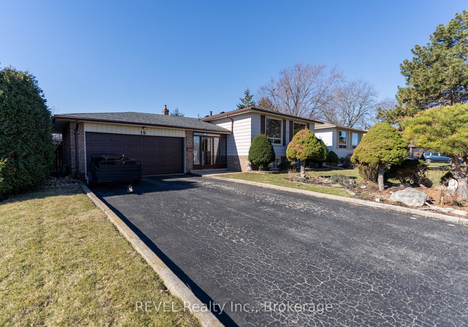 19-lynwood-drive-hamilton-ontario-x13246542
