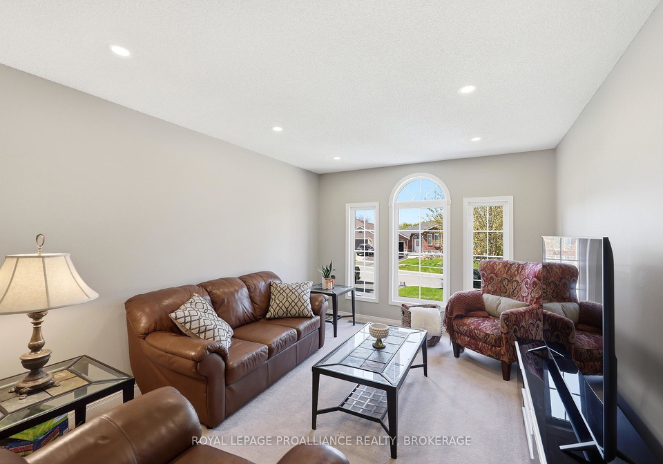 1380-fisher-crescent-kingston-ontario-x13246610