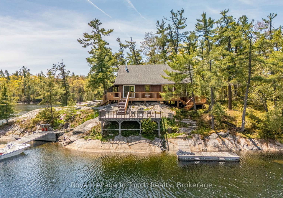 1-gb468-island-the-archipelago-ontario-x13246828