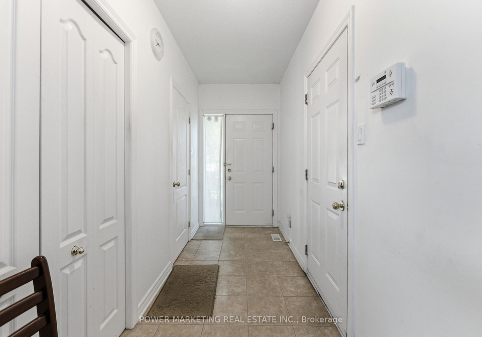 37-cresthaven-drive-ottawa-ontario-x13246852