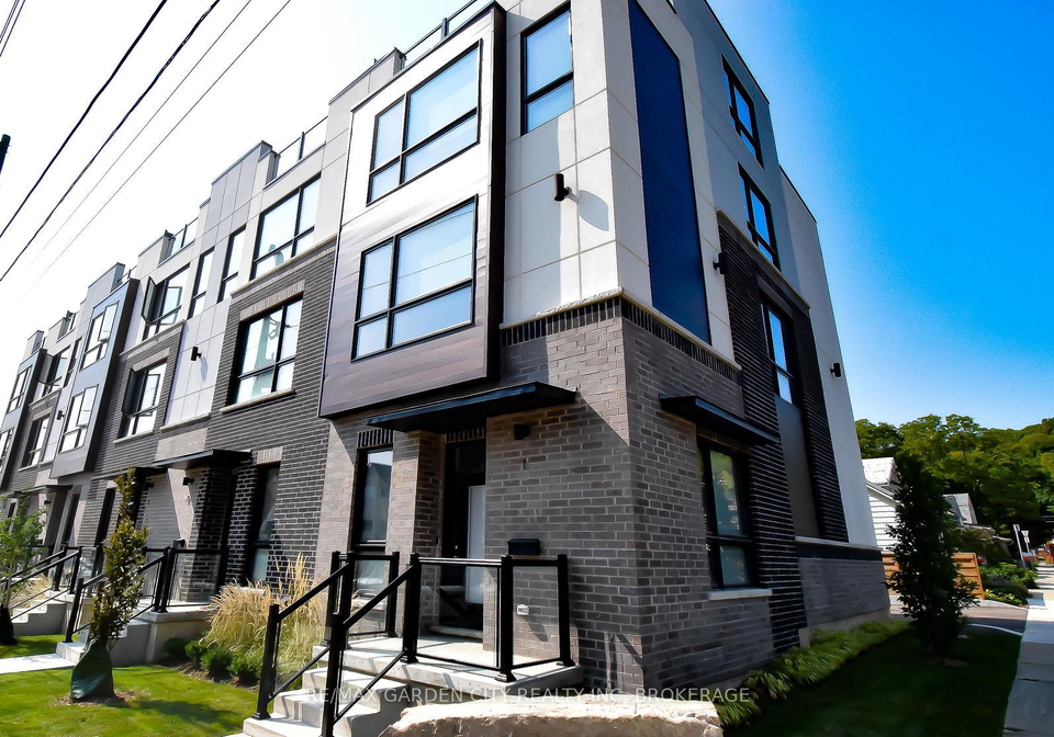2-brock-street-s-hamilton-ontario-x13247012