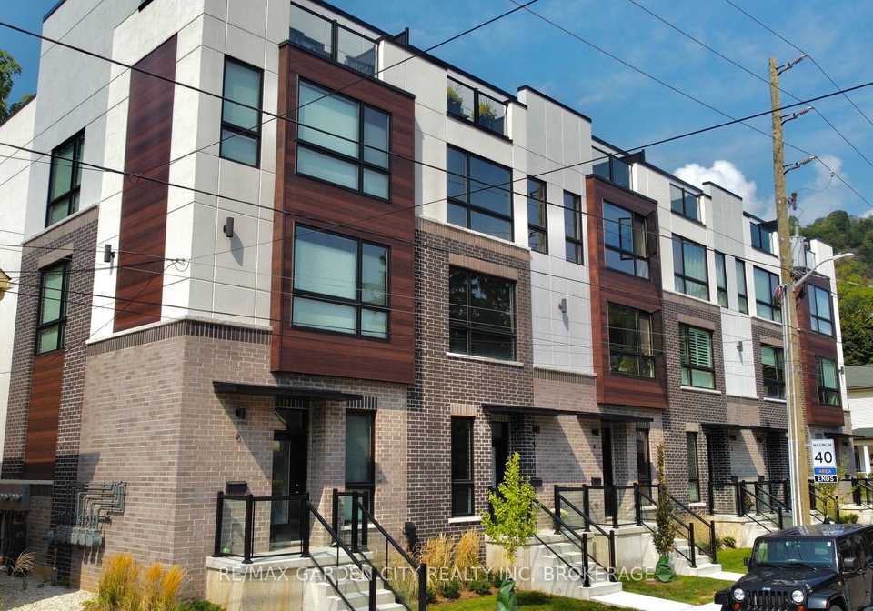 2-brock-street-s-hamilton-ontario-x13247012
