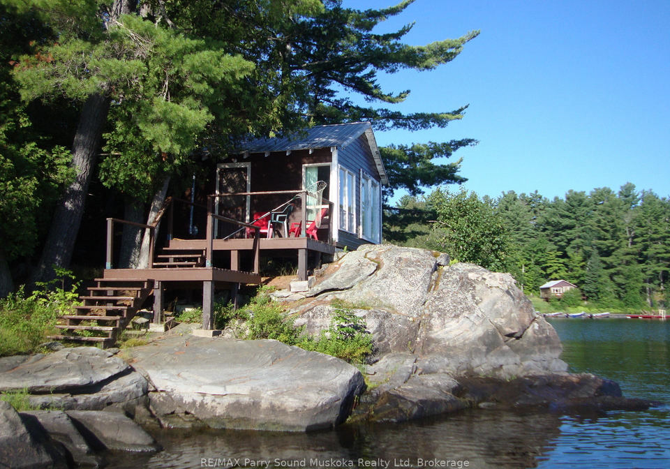 66e-pickerel-river-parry-sound-remote-area-ontario-x13247016
