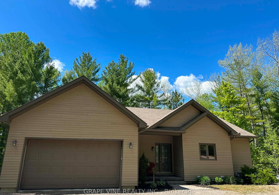 424-lakewoods-drive-madawaska-valley-ontario-x13247072