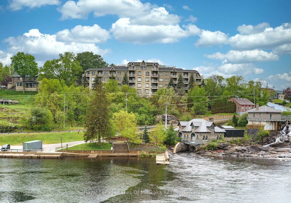 24-ontario-street-bracebridge-ontario-x13247300