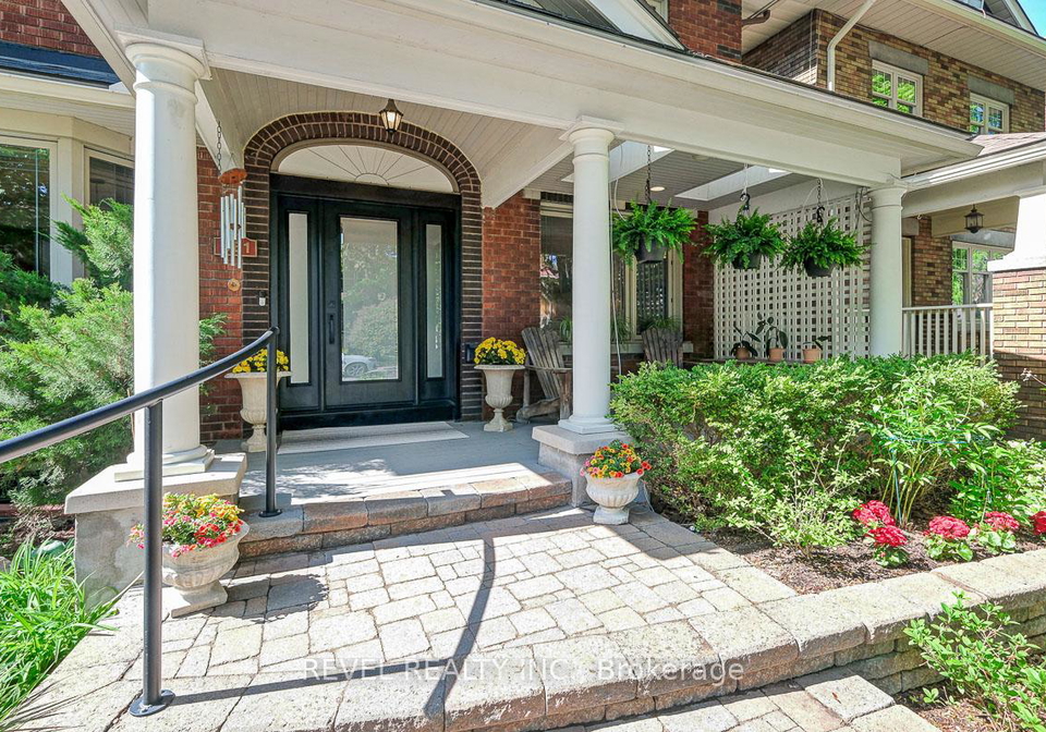 381-third-avenue-ottawa-ontario-x13247416