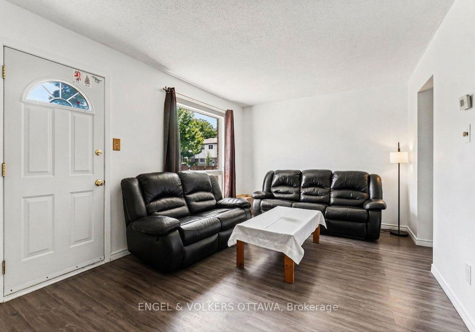 4557-dora-crescent-ottawa-ontario-x13247436