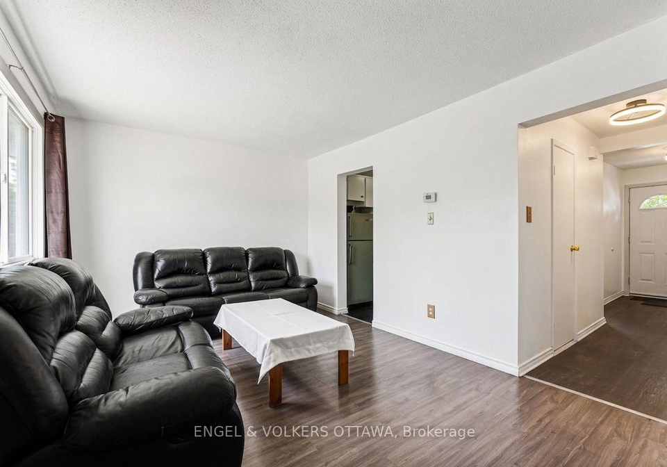 4557-dora-crescent-ottawa-ontario-x13247436