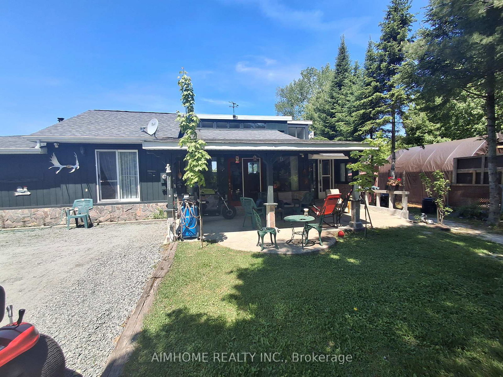 1-genes-court-mckellar-ontario-x13247456