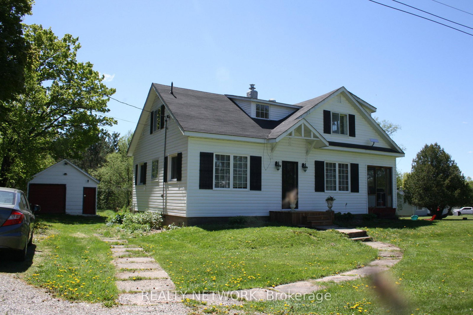 11519-522-highway-parry-sound-remote-area-ontario-x13247588