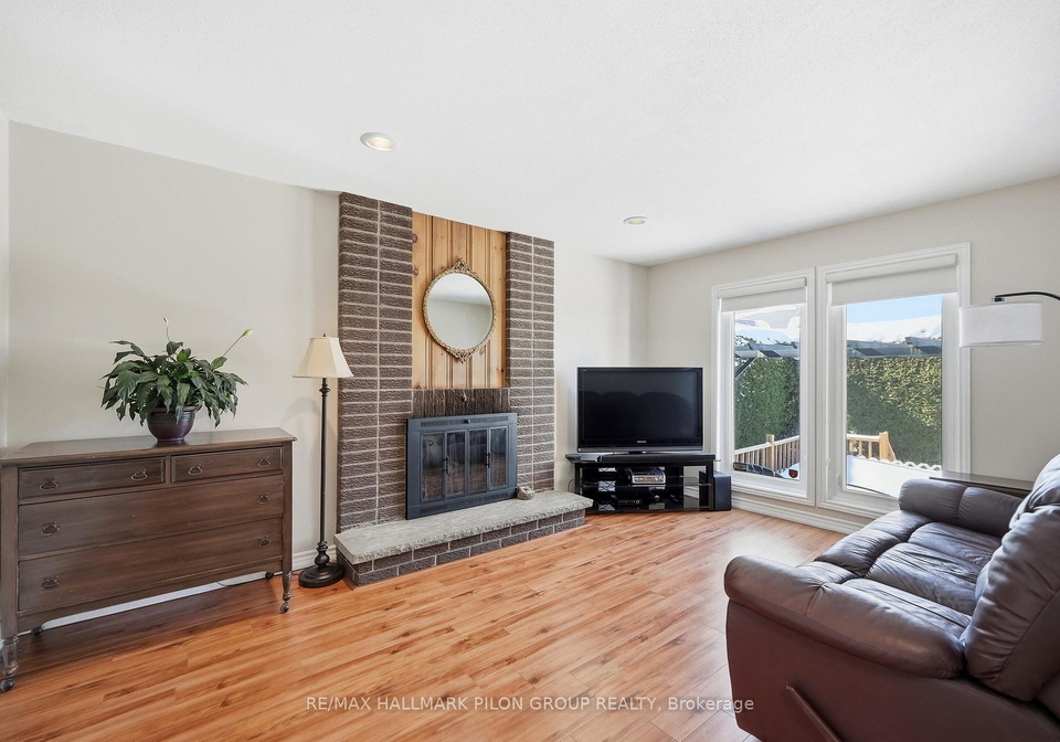 1354-mountainside-crescent-ottawa-ontario-x13247656