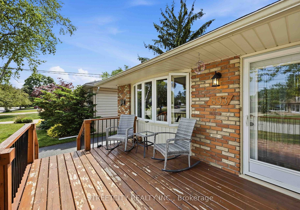 893-hollands-avenue-sarnia-ontario-x13247846