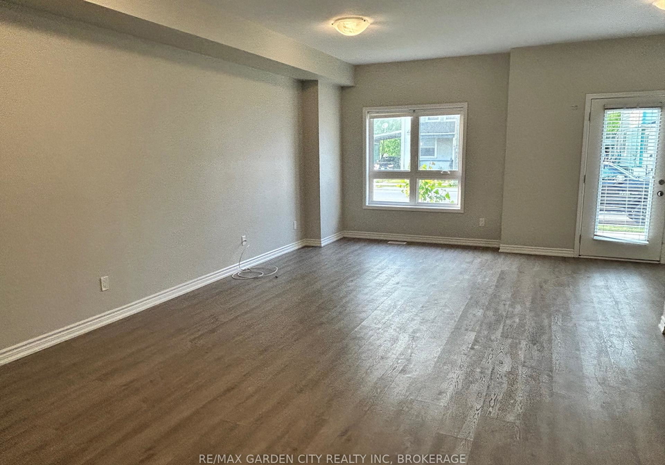 182-broadway-lane-welland-ontario-x13248026
