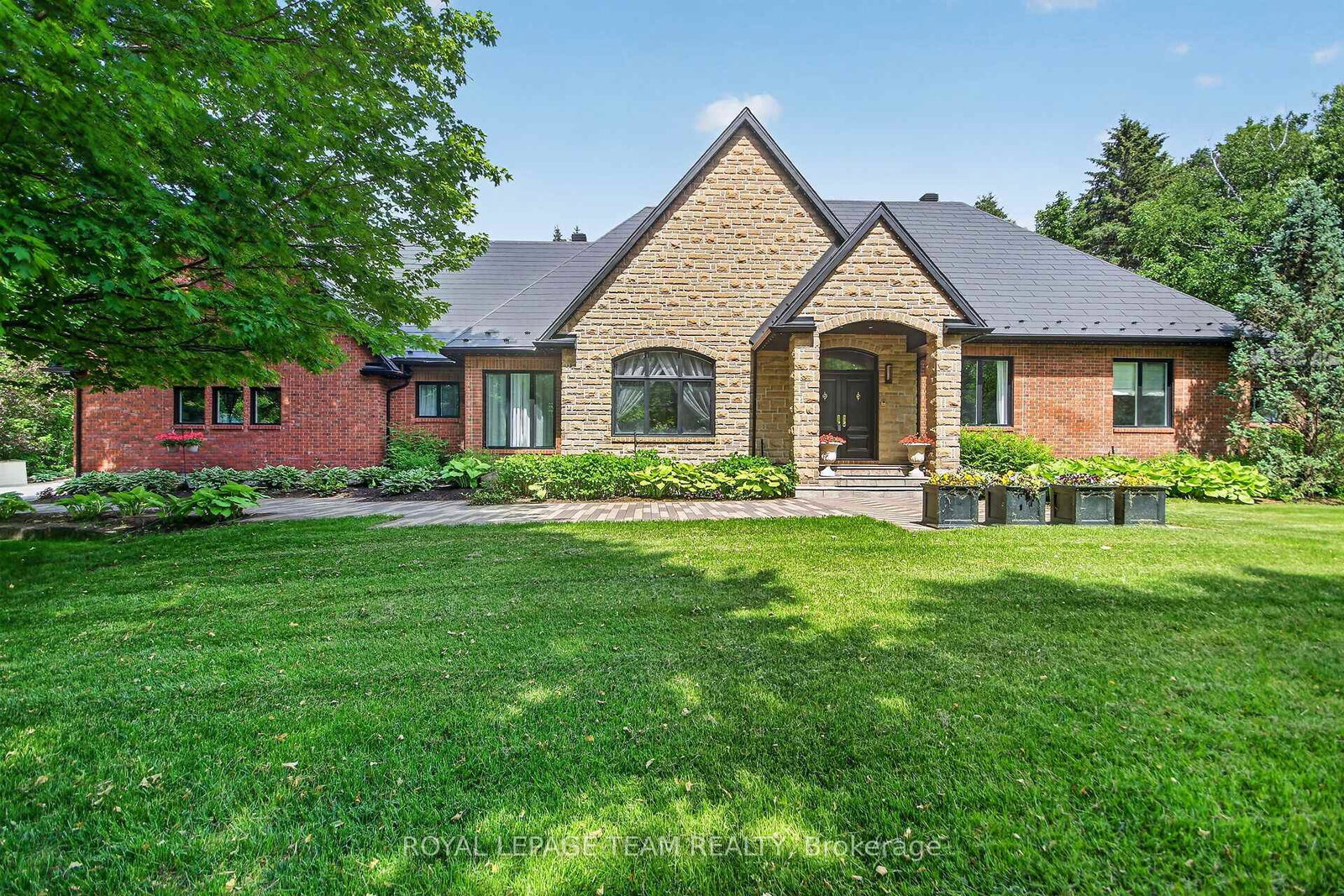 5849-queenscourt-crescent-sw-ottawa-ontario-x13248382