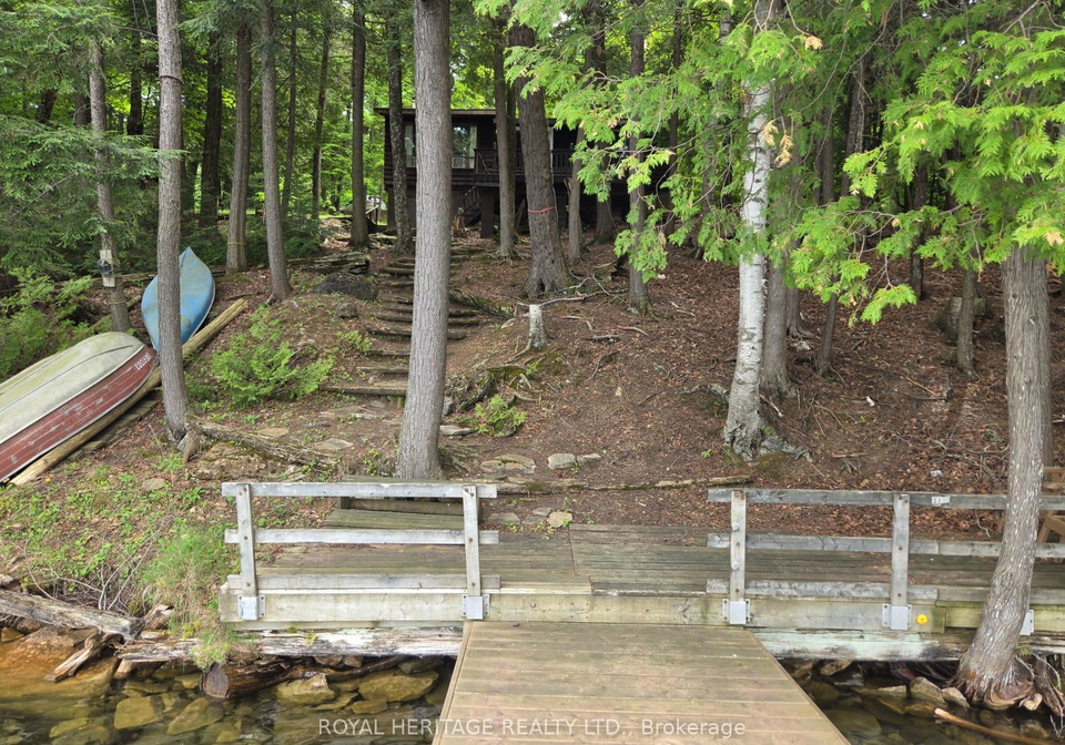 1160-sunset-strip-lane-frontenac-ontario-x13248494