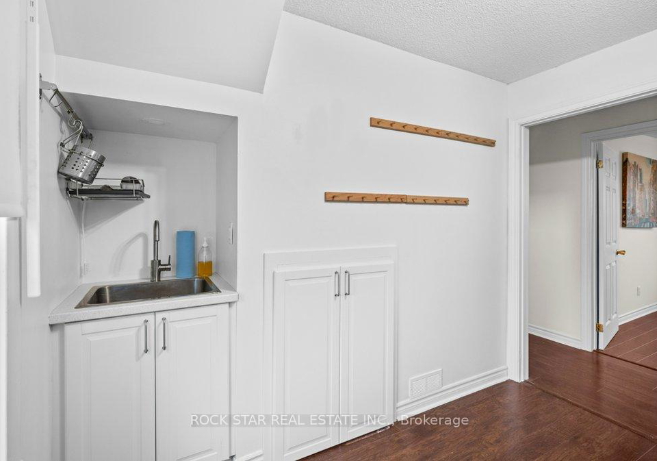 15-melrose-avenue-n-hamilton-ontario-x13248560