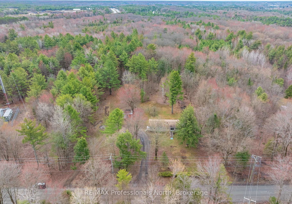 1056-kirk-line-w-bracebridge-ontario-x13248752