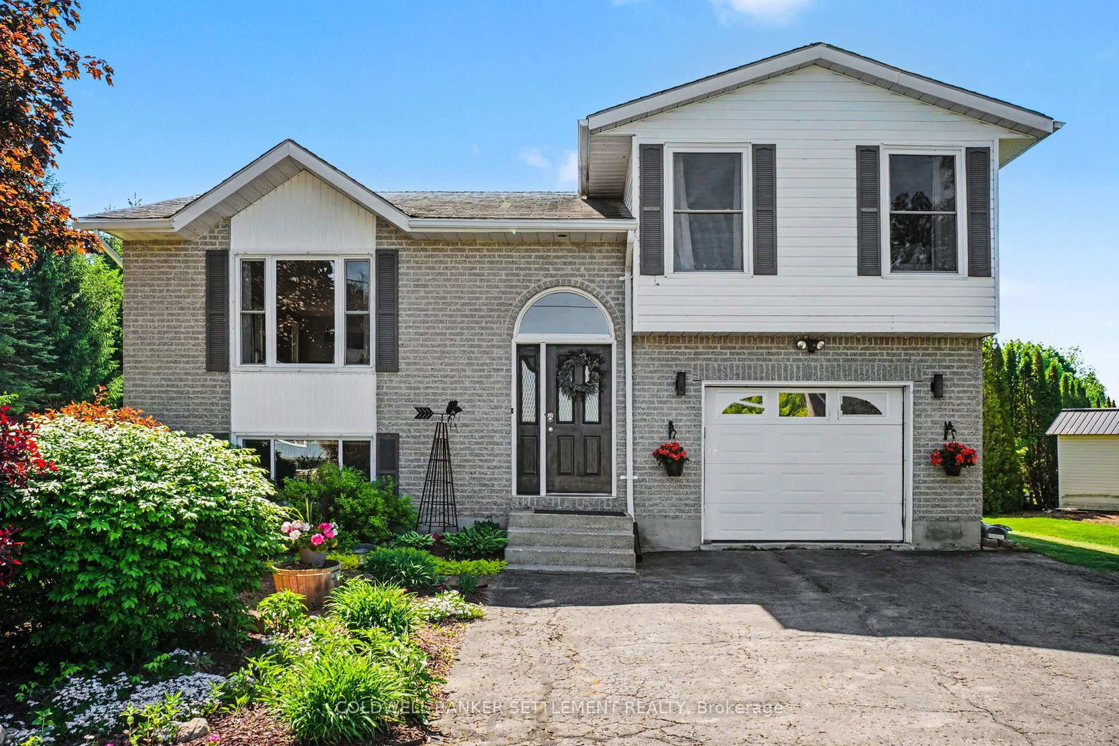 12-cornell-crescent-elizabethtown-kitley-ontario-x13248802