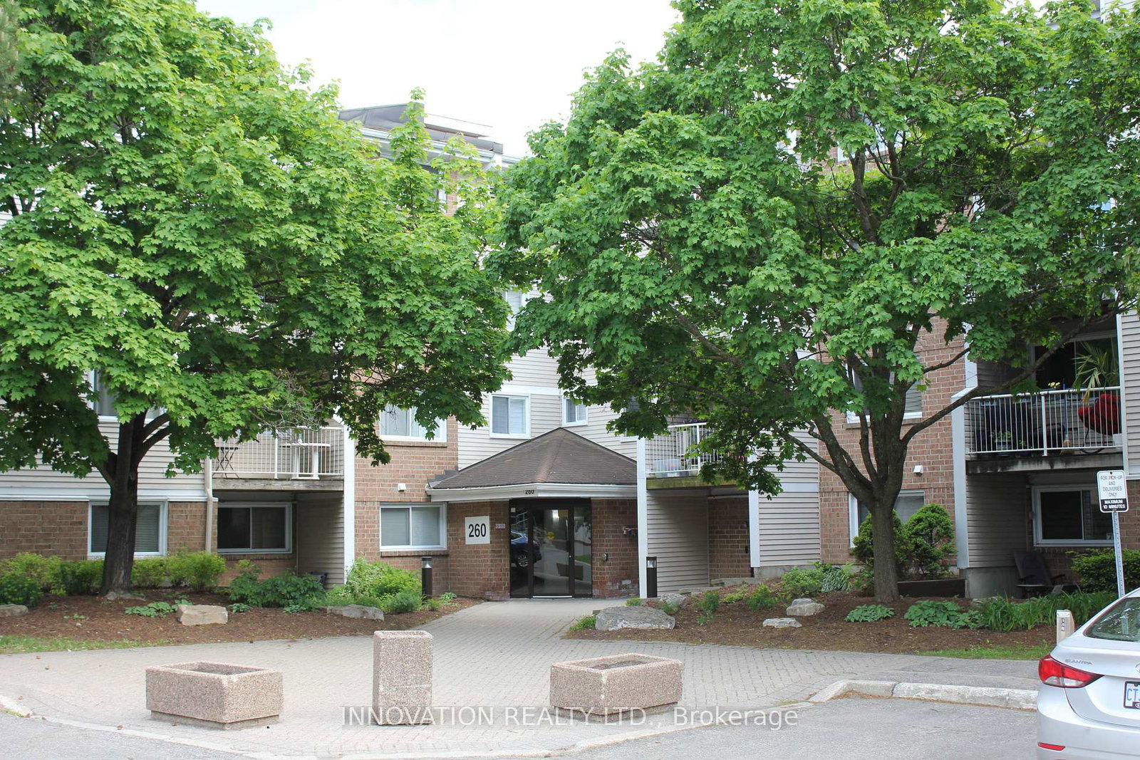 260-brittany-drive-ottawa-ontario-x13249216