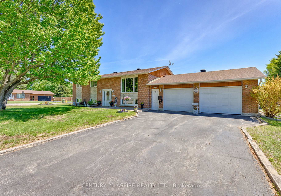 2-doris-street-petawawa-ontario-x13249372