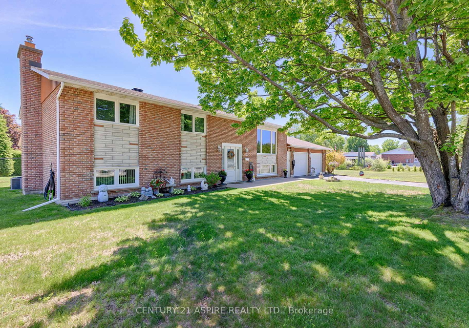2-doris-street-petawawa-ontario-x13249372