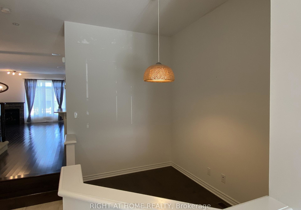 1119-tischart-crescent-kanata-ontario-x13249404